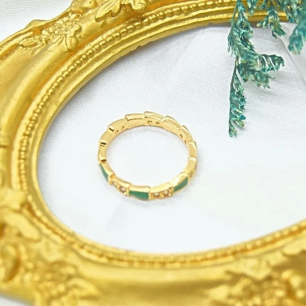 Gold Snake Scale Ring Green - Image 5