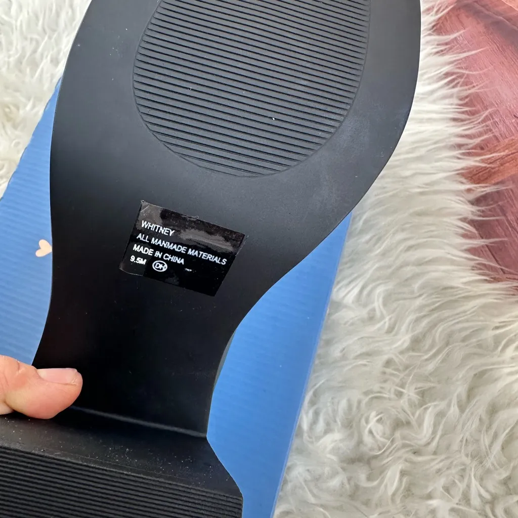 Jellypop  Women's Black Loafers , Size 9.5 - Image 4