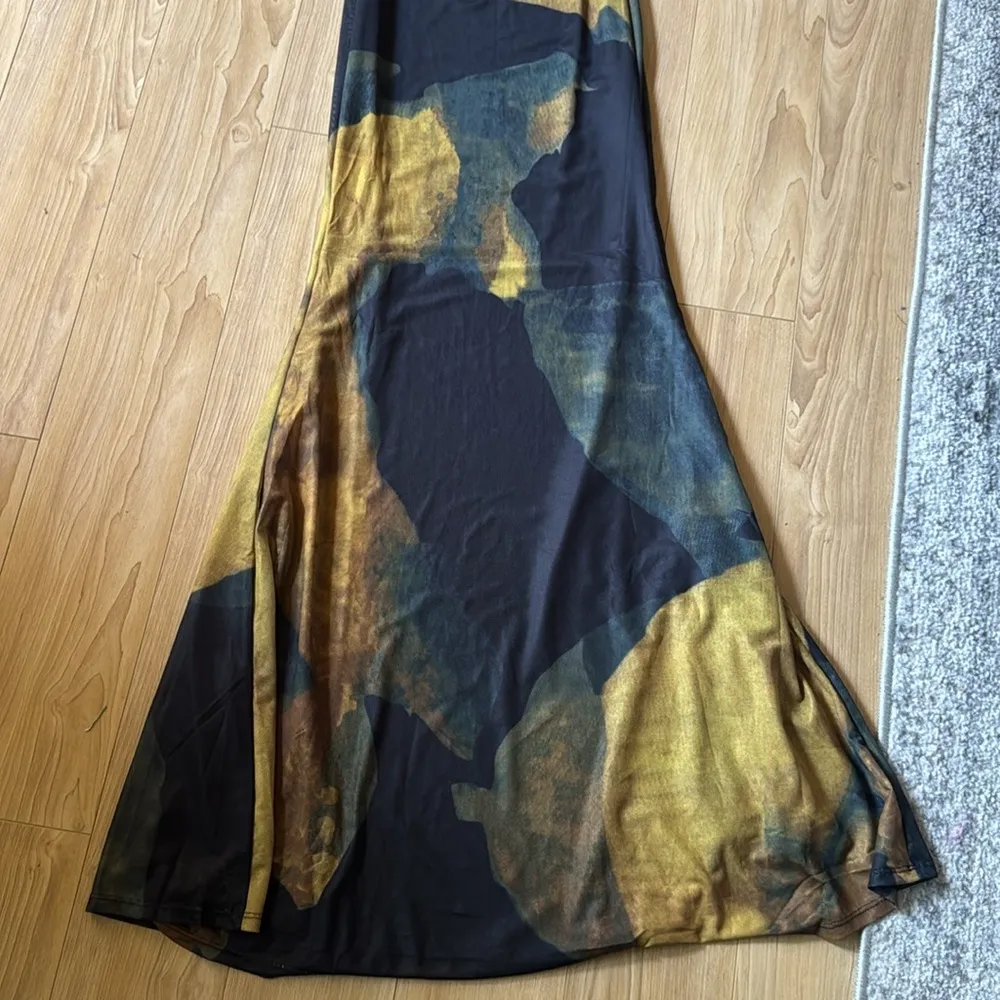 WINDSOR MAXI DRESS - Image 2