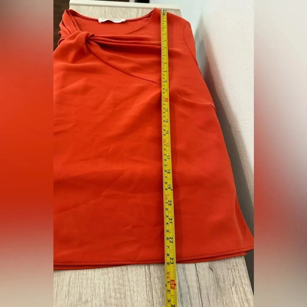 Amanda Uprichard Red Orange Short Sleeve Top Twist Neckline Office Size Small - Image 7
