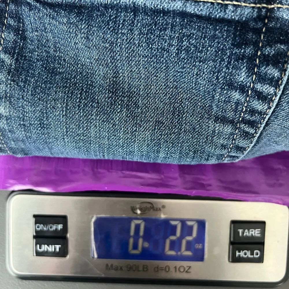 Eddie Bauer Women's Low Rise Denim/Jean Shorts Size 8 Breathable Stretch - Image 9