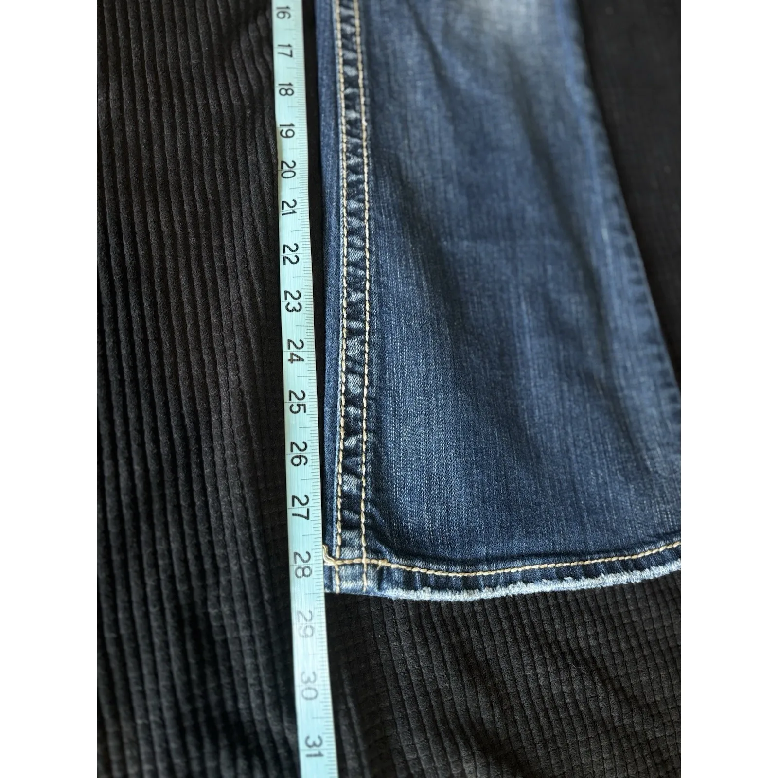 Silver Jeans Suki Bootcut Med Wash Low Rise Embroidery Size 27x30 Western Boho - Image 9