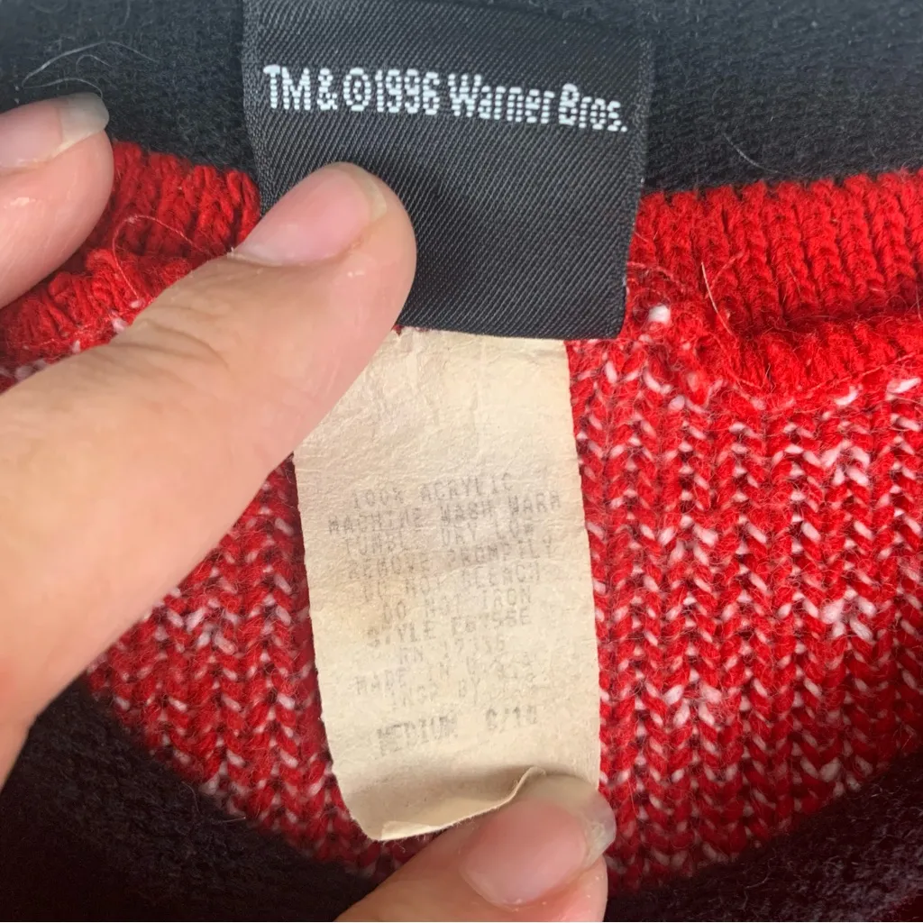 Warner Bros. Space Jam women's medium love bugs bunny Lola basketball sweater 90 Red - Image 7