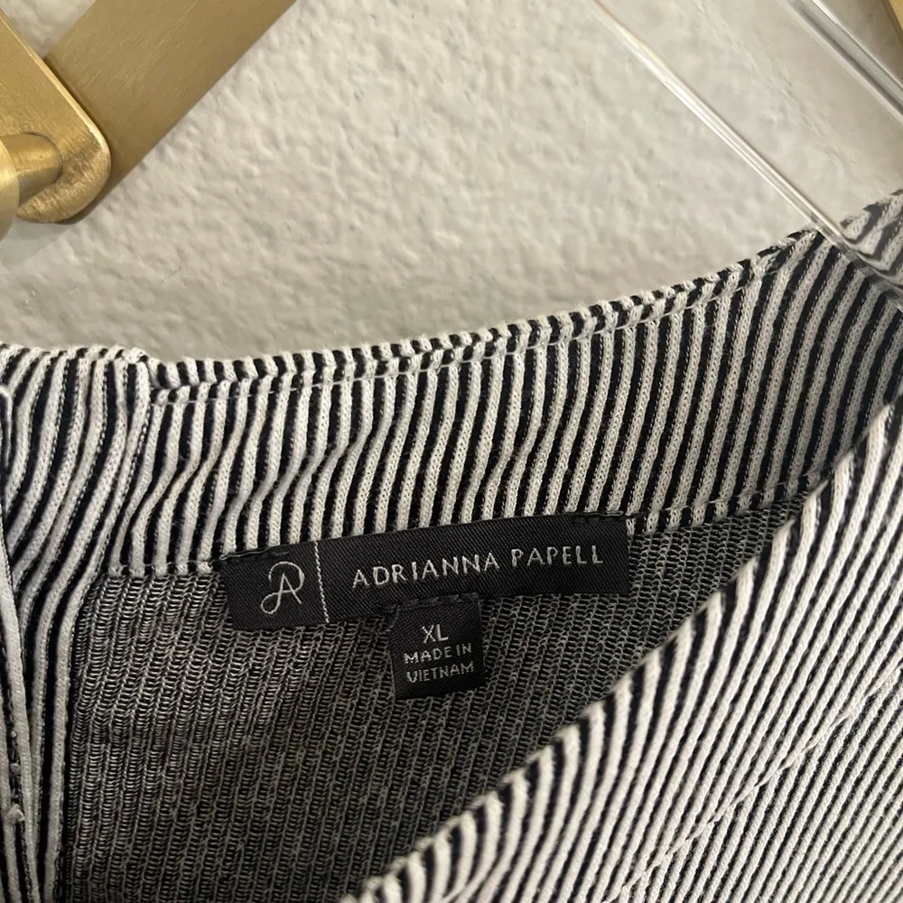 Adrianna Papell Boxy Knit Striped Short Sleeve Top Button Back XL Grey - Image 3