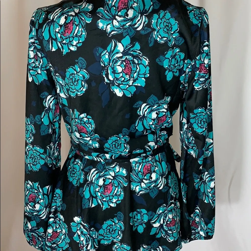 ModCloth NWOT floral wrap around blouse - Image 2