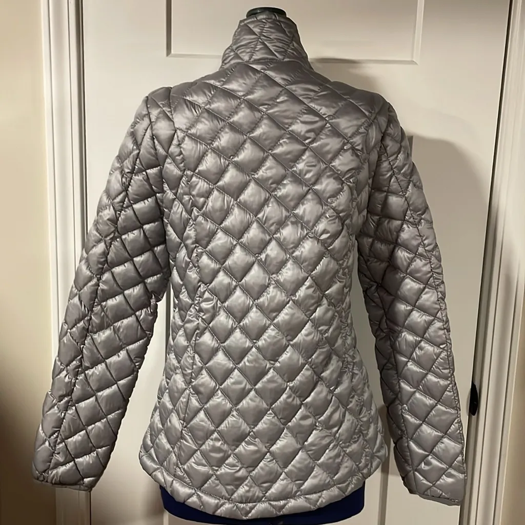 Madden Girl Silver Metallic Quilted Puffer Coat Size M - Image 4