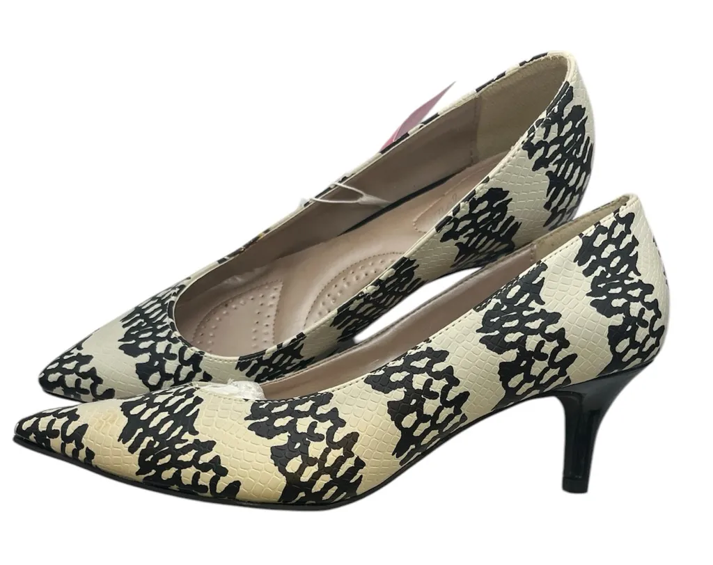 VINTAGE 2013 NEW DEXFLEX LEATHER SYNTHETIQUES COMFORT CREAM/BLACK 6.5 PUMP - Image 1