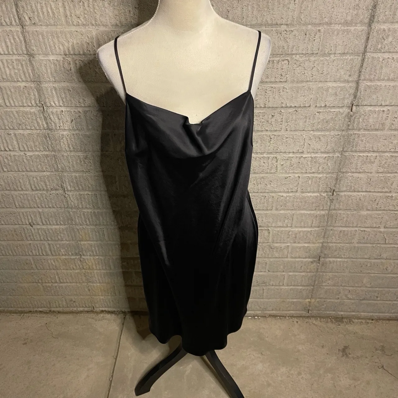 Express Womens Black Satin Cowl Neck Spaghetti Straps Slip Midi Dress Size Large - Image 2