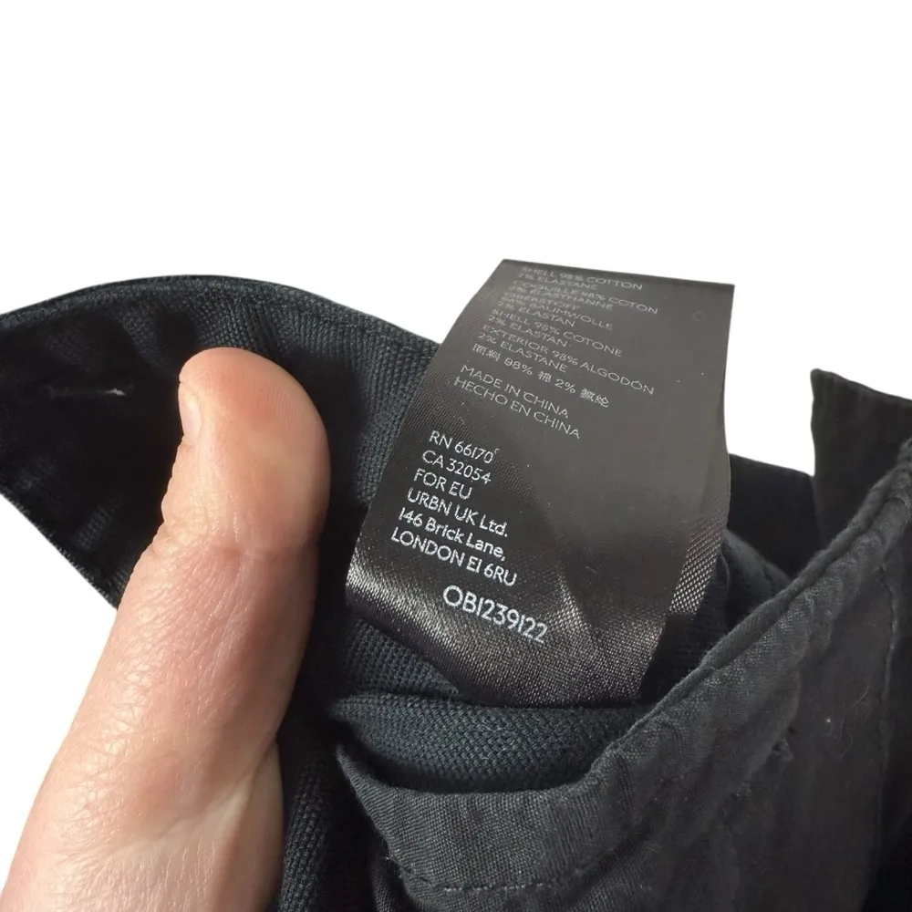 Anthropologie Women’s Matador Embroidered Floral Pants in Navy Size 2P - Image 14