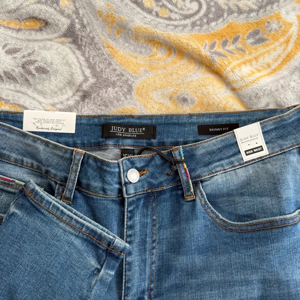 Judy Blue Womens Multicolor Pocket Embroidery Skinny Fit Jeans size 16W - Image 2