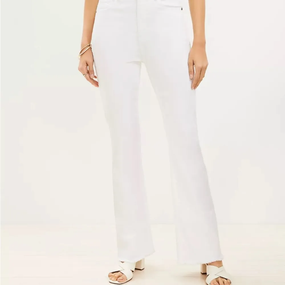 Loft Slim Flare Wide Leg High Rise White Jeans Women’s Size 10 (30) NWT - Image 2