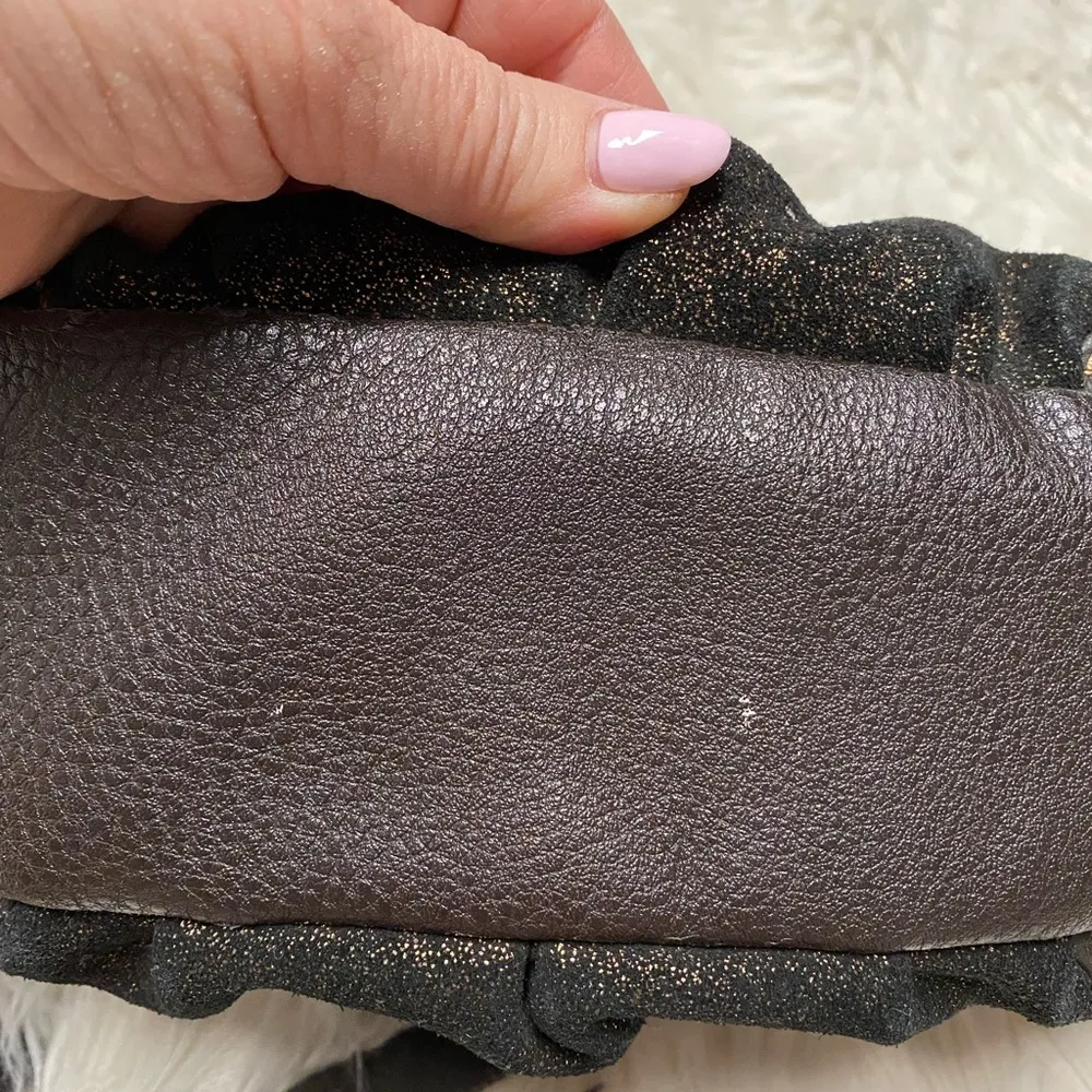 The Sak Bag Zip and Magnetic Closure - Image 11