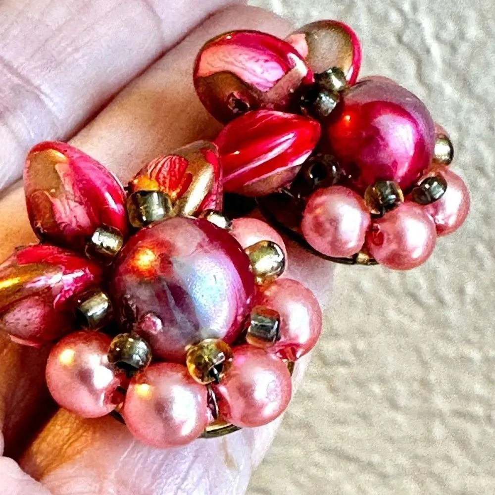 Pink beaded vintage clip on earrings - Image 3