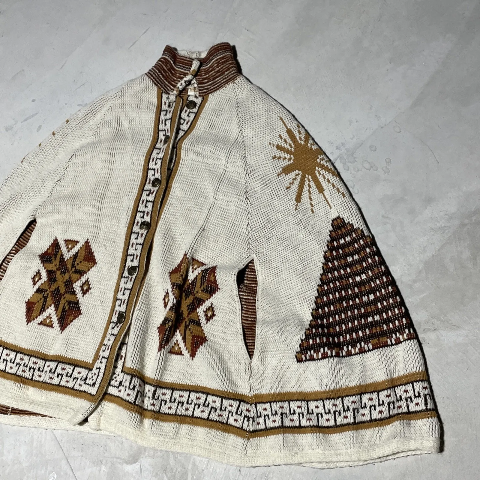 1970s JC Penny Tribal Aztec Knit Cape Poncho/ Sweater Southwestern Boho Coat - Image 9