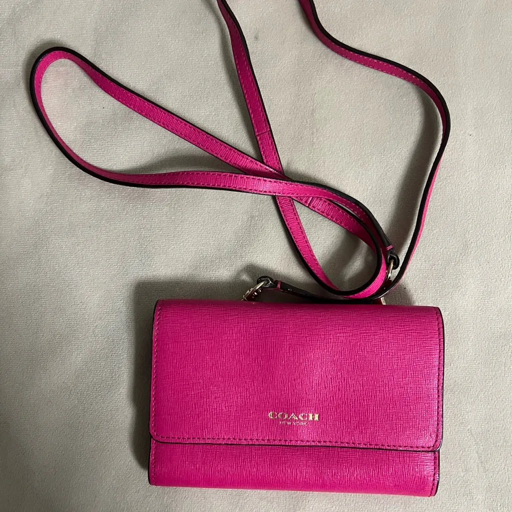 💖 COACH New York Crossgrain Leather Phone Wallet Crossbody – Hot Pink Fuchsia - Image 9