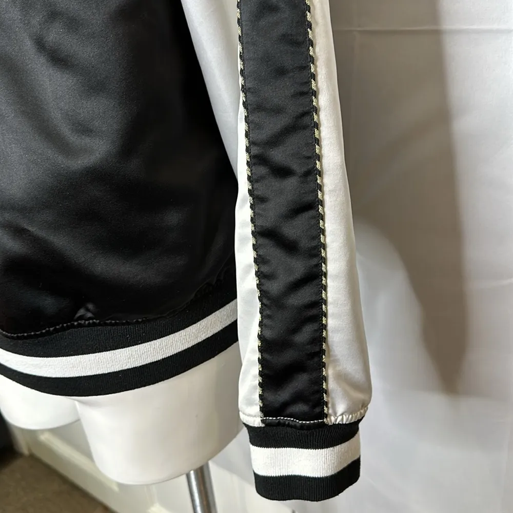 Souvenir Satin Embroidered Jacket with Tigers and Palm Trees Black Size M - Image 5