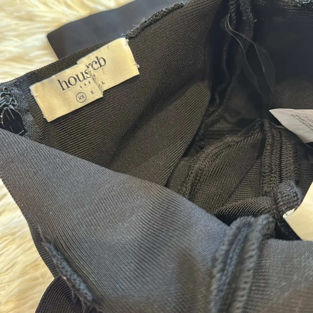 NWOT House of CB Yasmeen Black Bandage Cutout Jumpsuit sz XS - Image 9