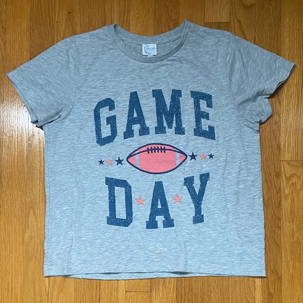 Francesca's Collections Blue Rain Heather Gray Game Day Tee Size M - Image 2