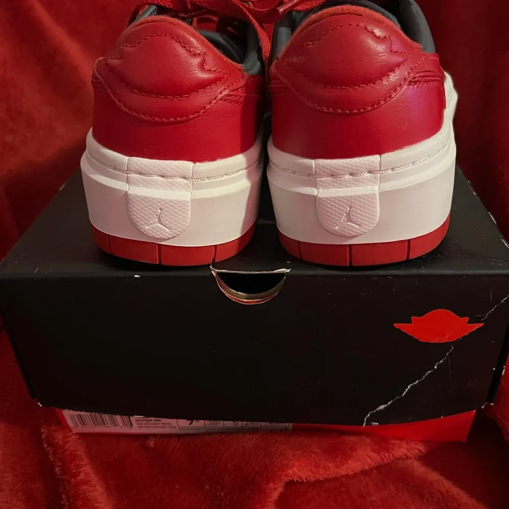 Jordan 1 Elevate Low Varsity Red and Charcoal Gray - Image 5