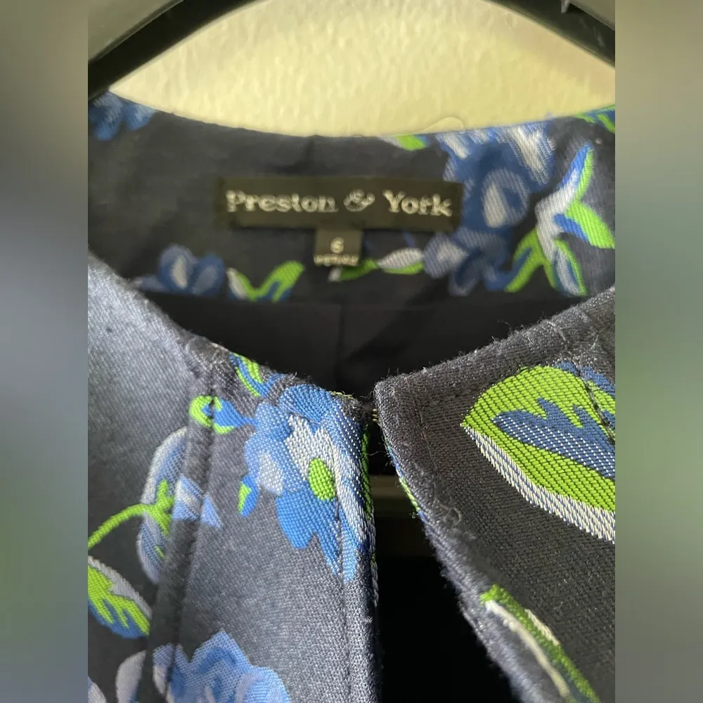 Preston & York Woman Blazer Sz 6 - Image 4