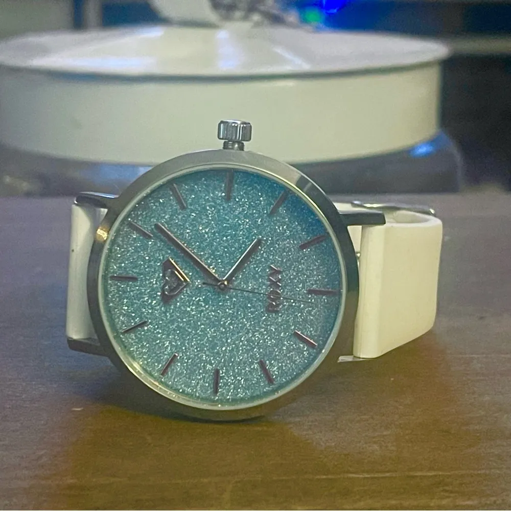 Roxy  Take Me To The Sea The Royal Watch - Image 4