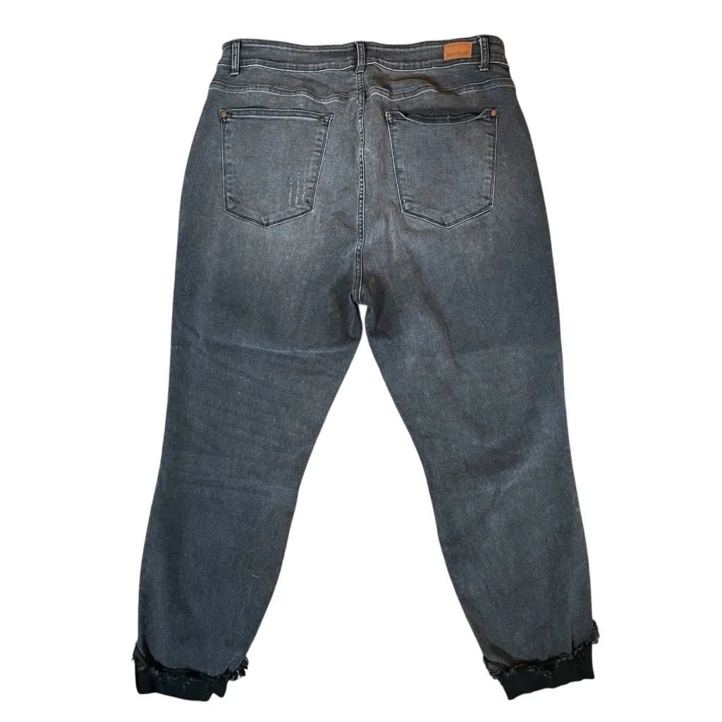 Judy Blue Skinny fit denim jeans black lightly distressed - Image 2