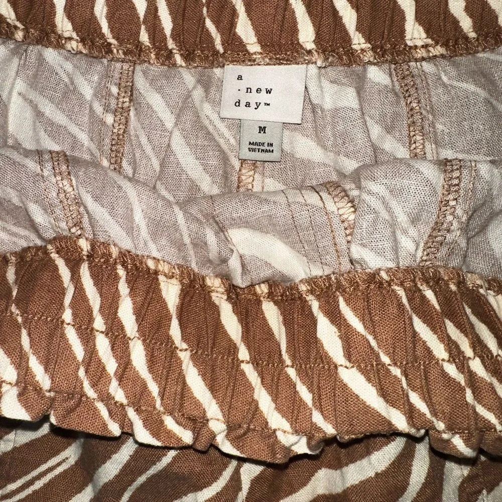a new day High Waist Tan Zebra Print Shorts. Size M - Image 7