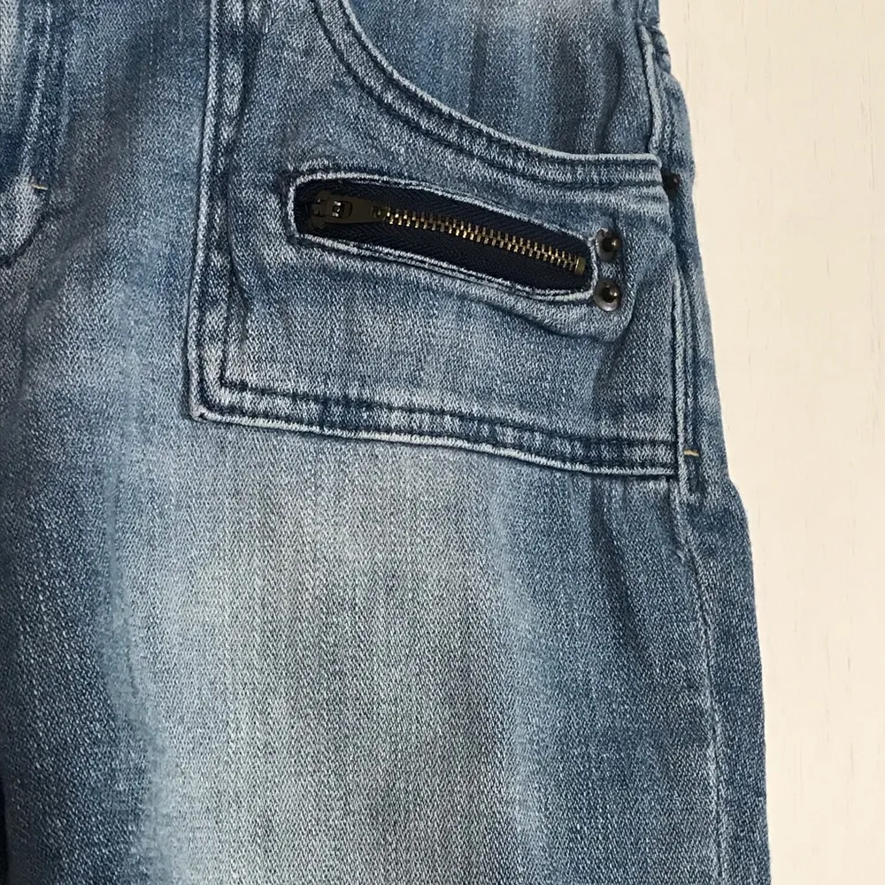 LifeInProgress Long cutoff zipper pocket shorts - Image 2