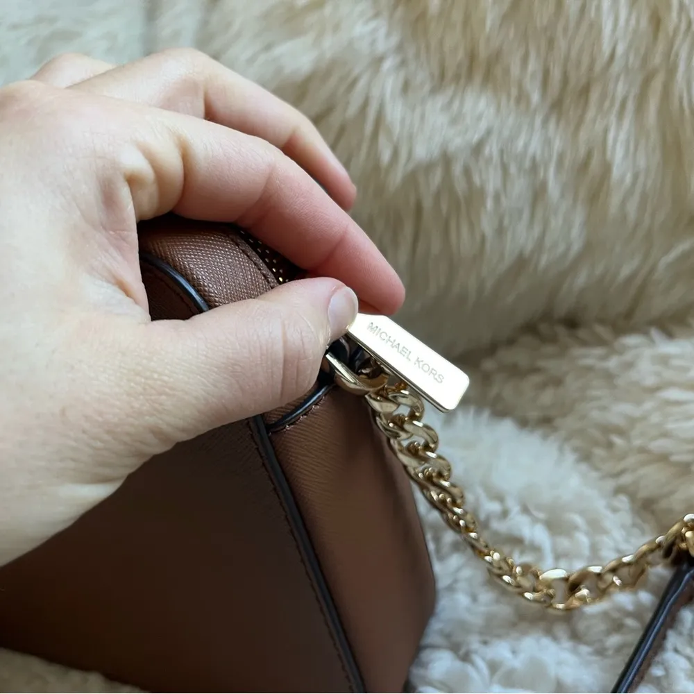 Michael Kors Crossbody Camera Bag - Image 5