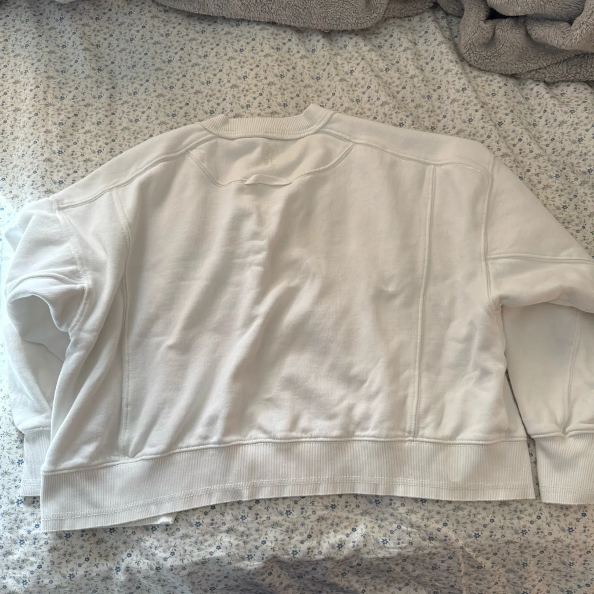 FP movement Crewneck! - Image 2