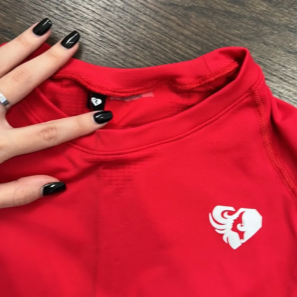 Women’s Best athletic long sleeve top - Image 2