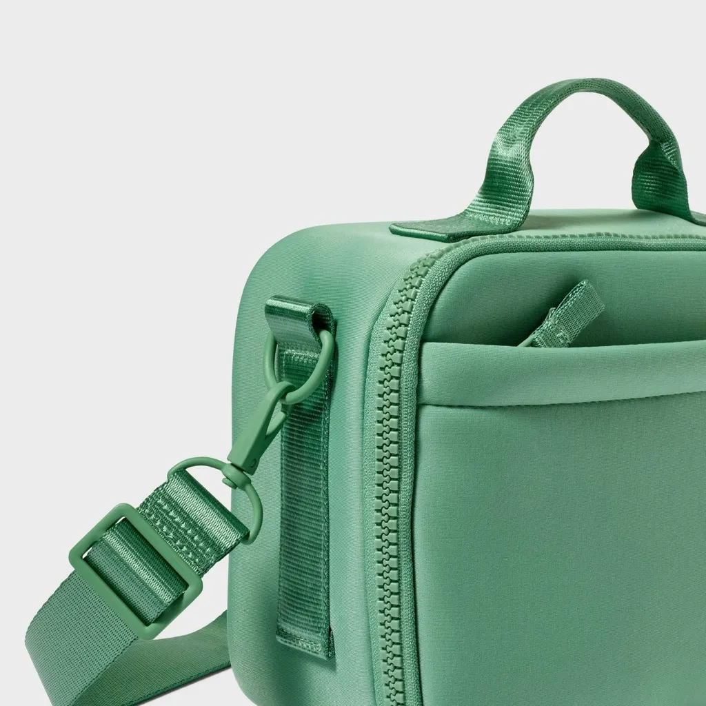 💚💚NWT Green Crossbody Bag lunch 🥪💚💚 - Image 4