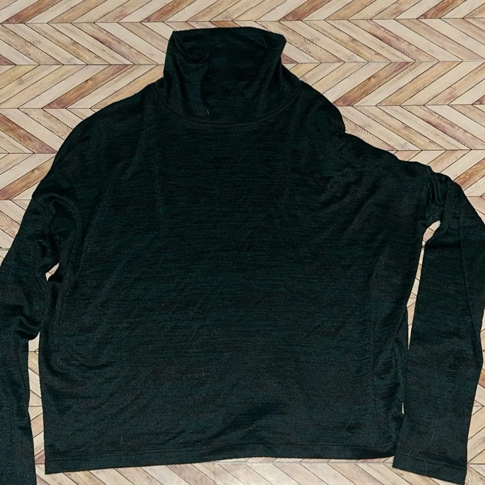 Banana Republic Luxespun Green Long Sleeve Womens Size Small - Image 3