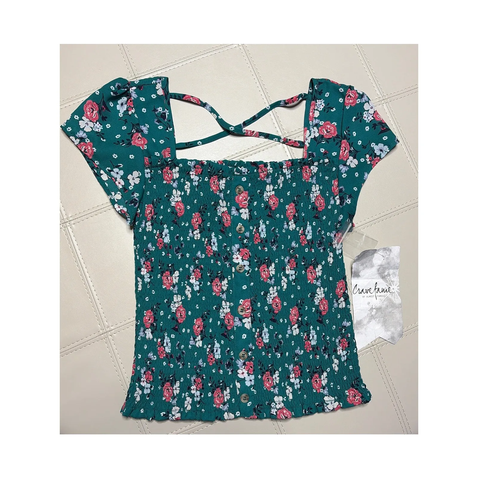 CraveFame Ditsy Chicks Floral Smocked Top size Small Green - Image 2