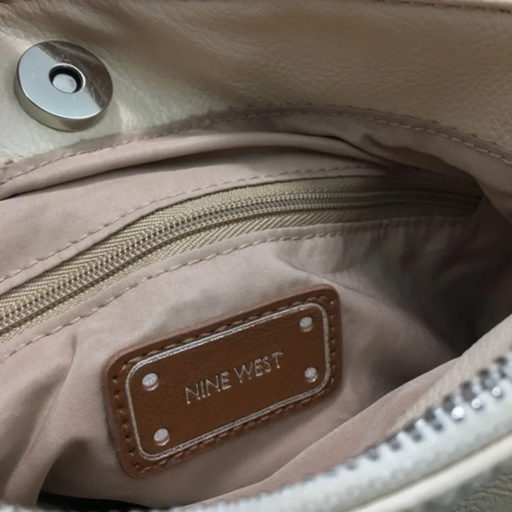 Nine West  ladies bag M - Image 16