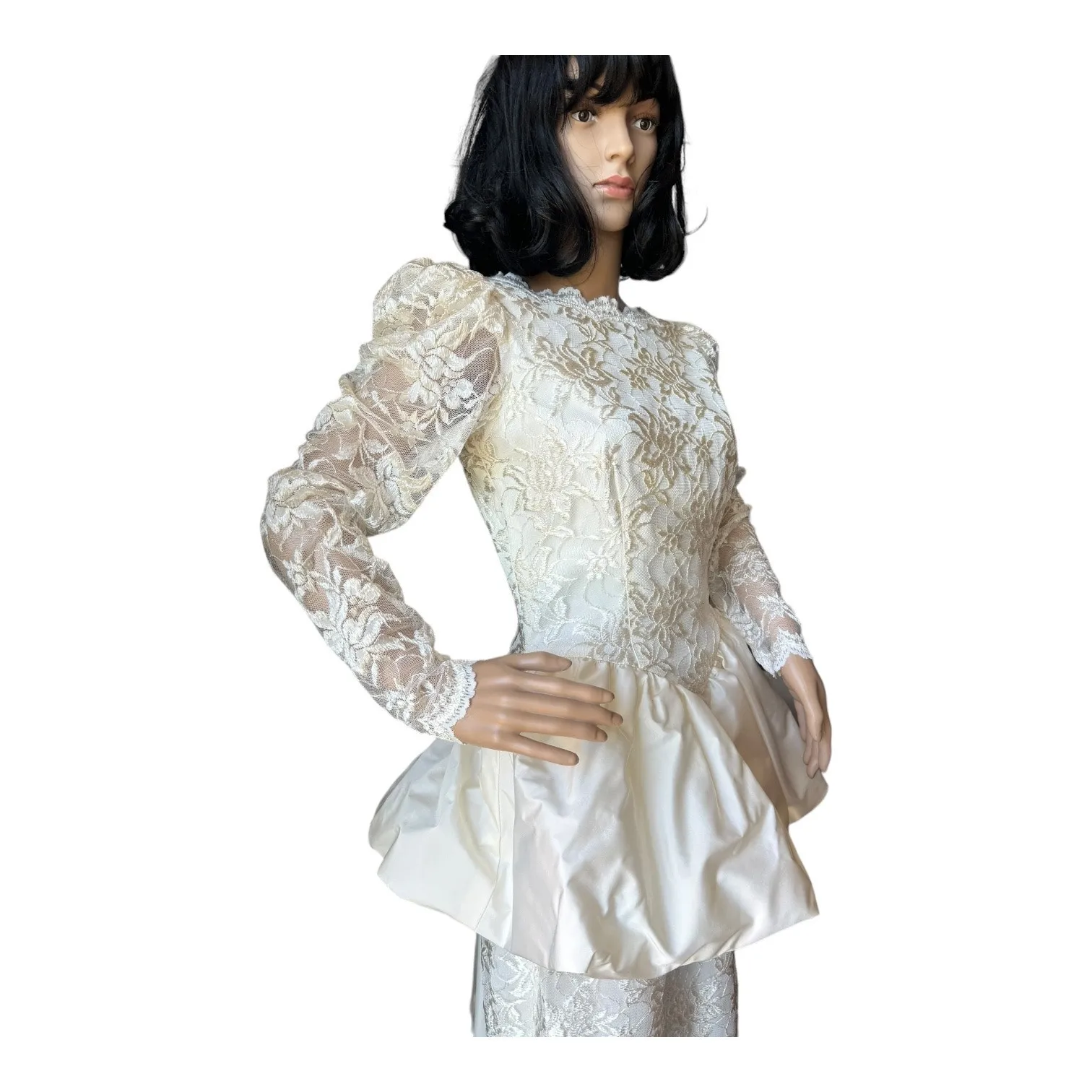 80s Lace Wedding Gown w/ Satin Peplum, Low Back & Train ILGWU USA Medium - Image 5