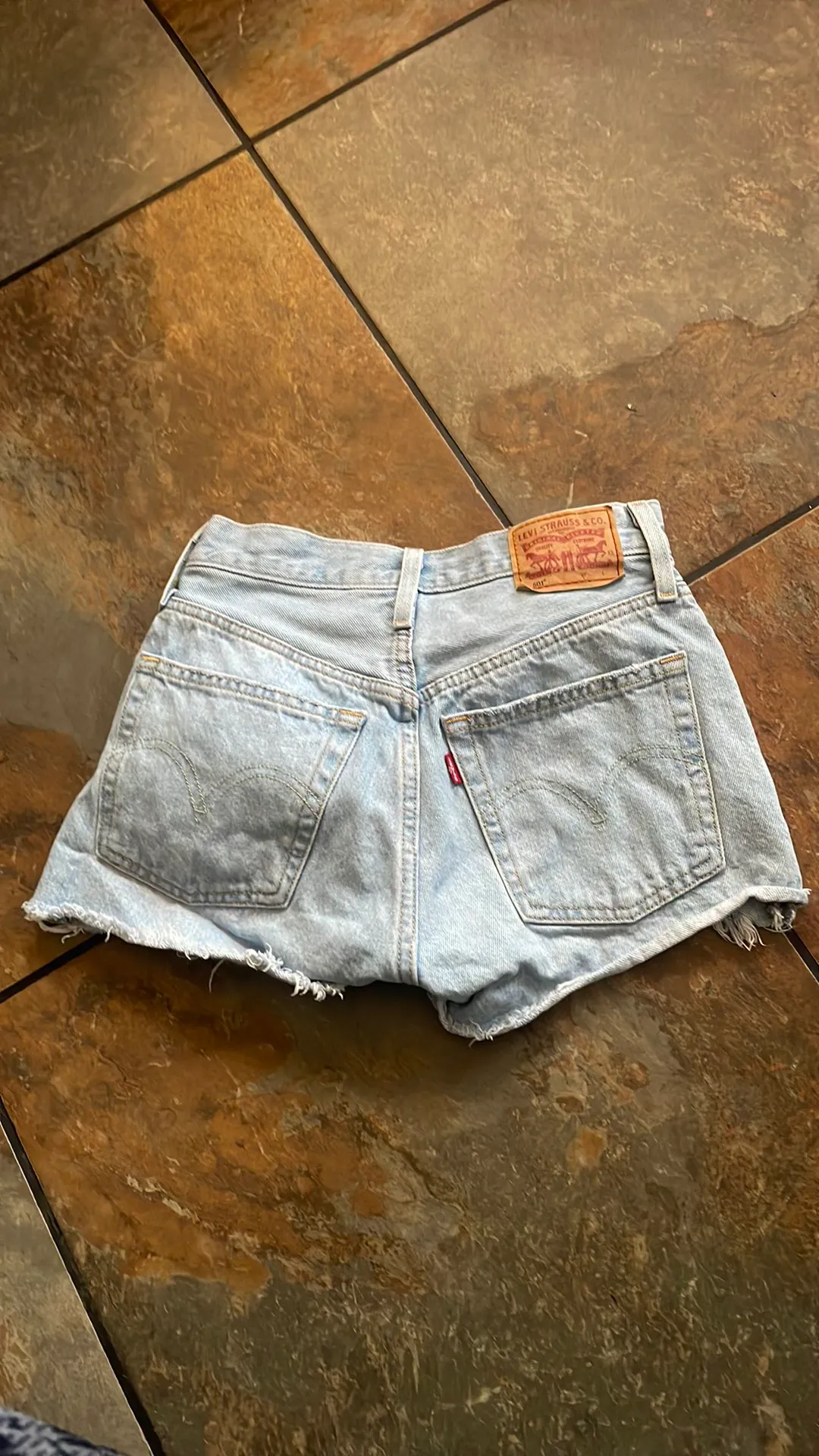 Levi Jean Shorts Blue Size 24 - Image 2