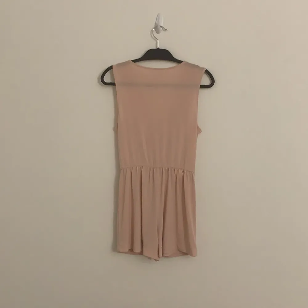 NWOT BCBGEN WRAP EFFECT PINK ROMPER - Image 9