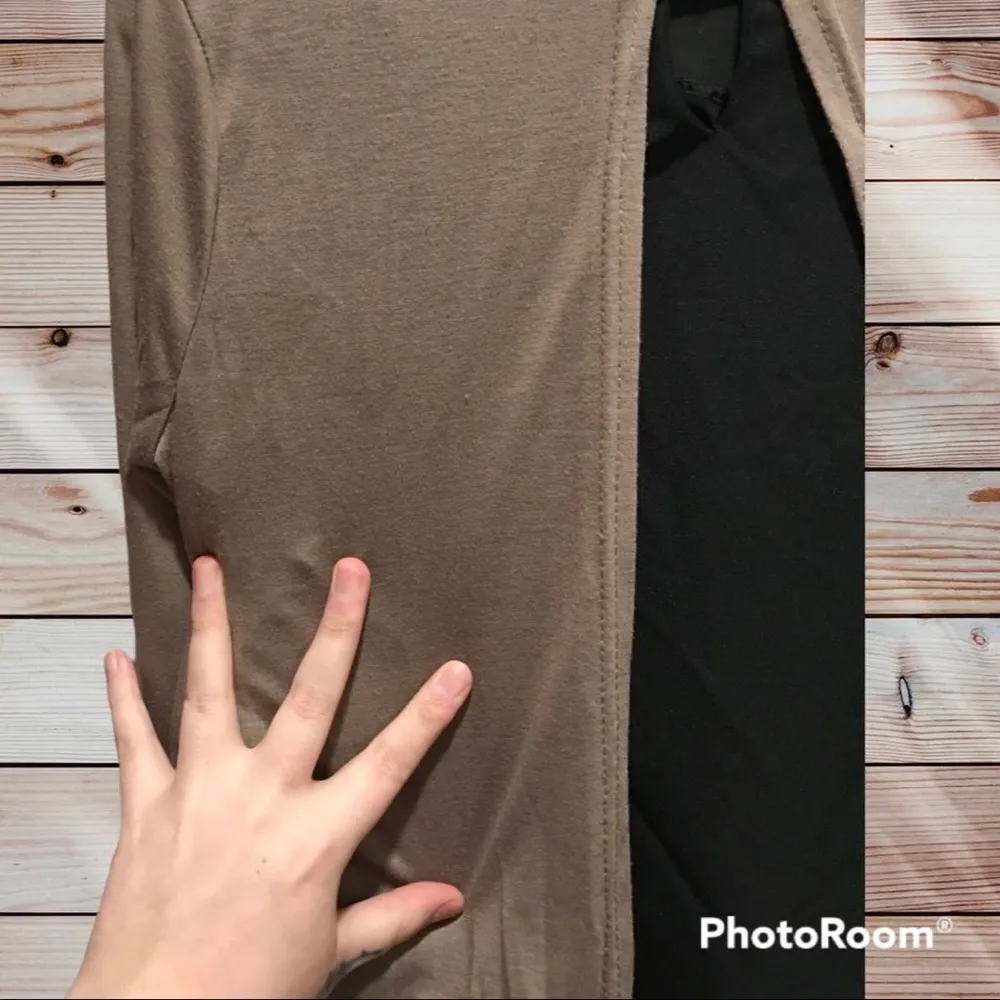 Beige and Black Dressy Work Top - Image 6