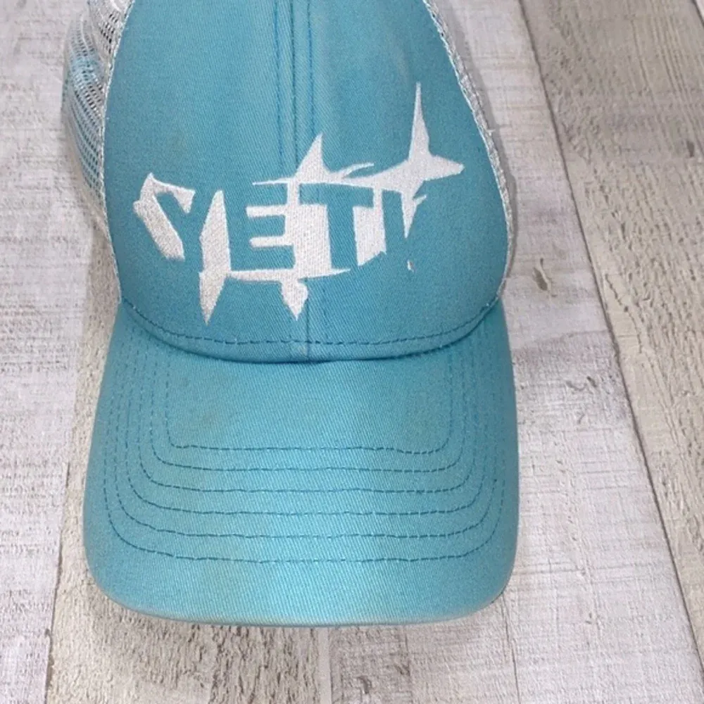 Yeti  baseball cap turquoise & white SnapBack mesh - Image 2