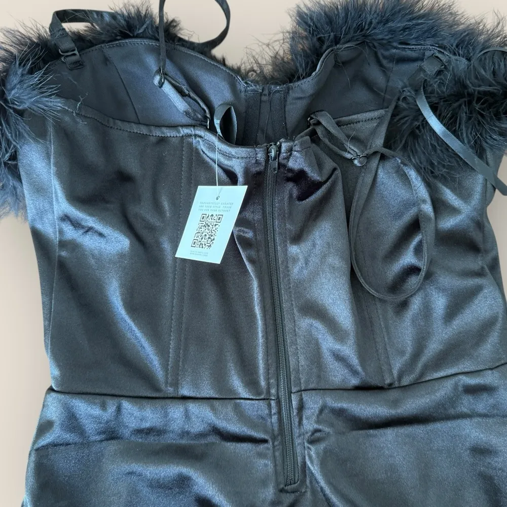 Windsor | Satin Feather Corset Bodysuit | Size L - Image 9