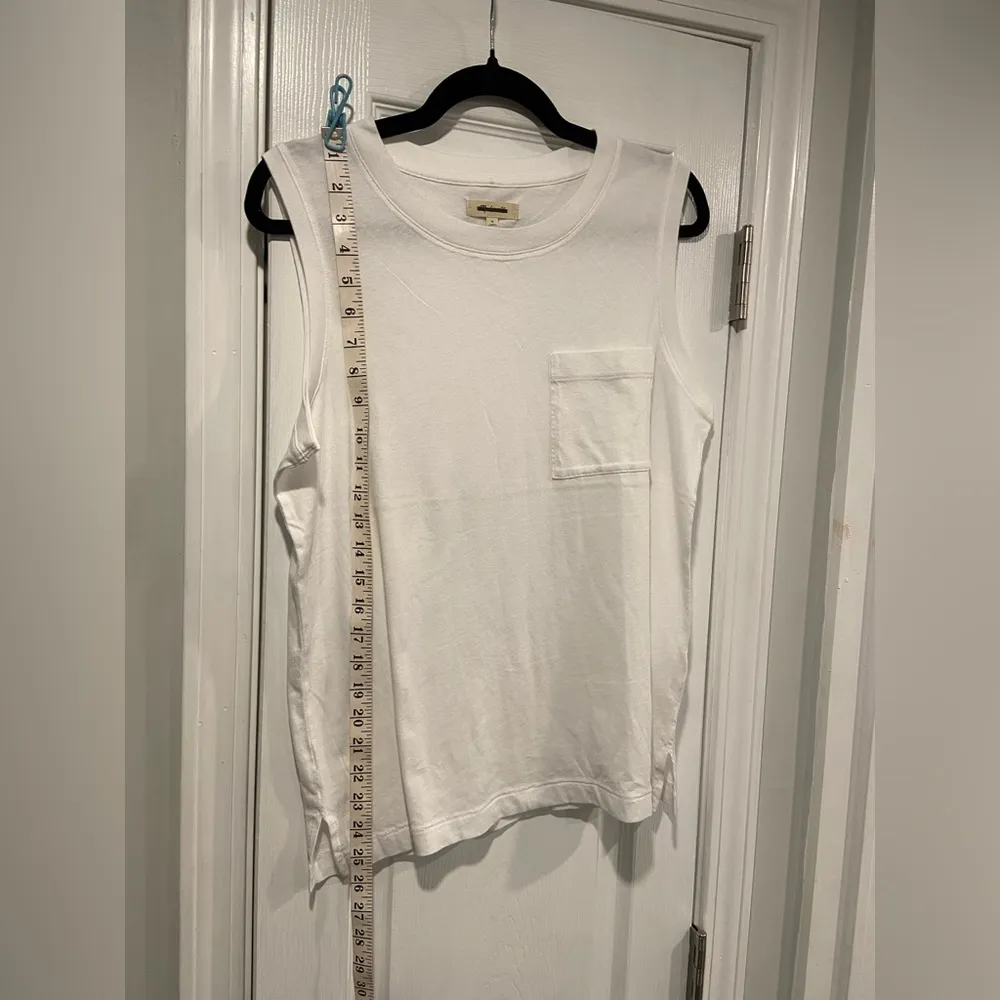 NWOT Madewell Size M White Sleeveless Cotton Muscle Tank Shirt Pocket Split Hem - Image 6