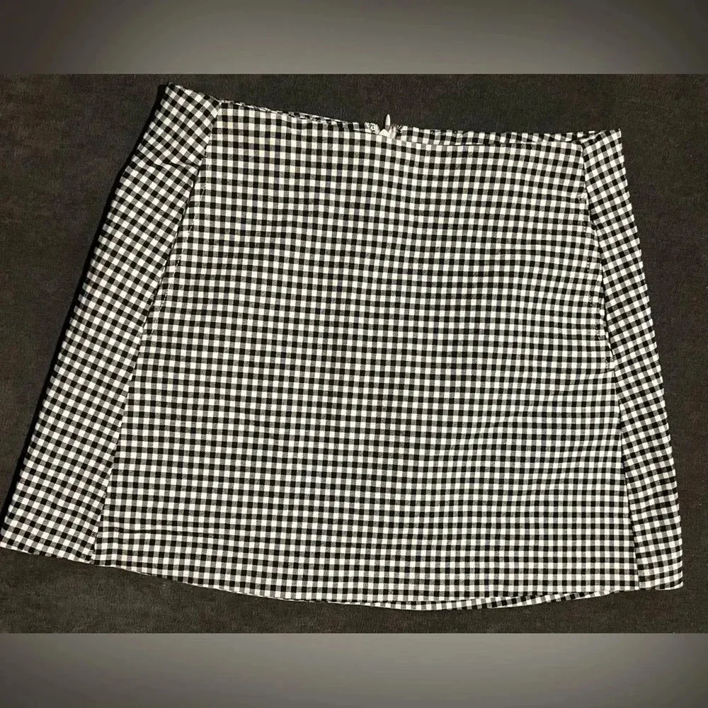 Urban outfitters checkered Y2K style mini skirt stretchy teen clueless 90’s - Image 2