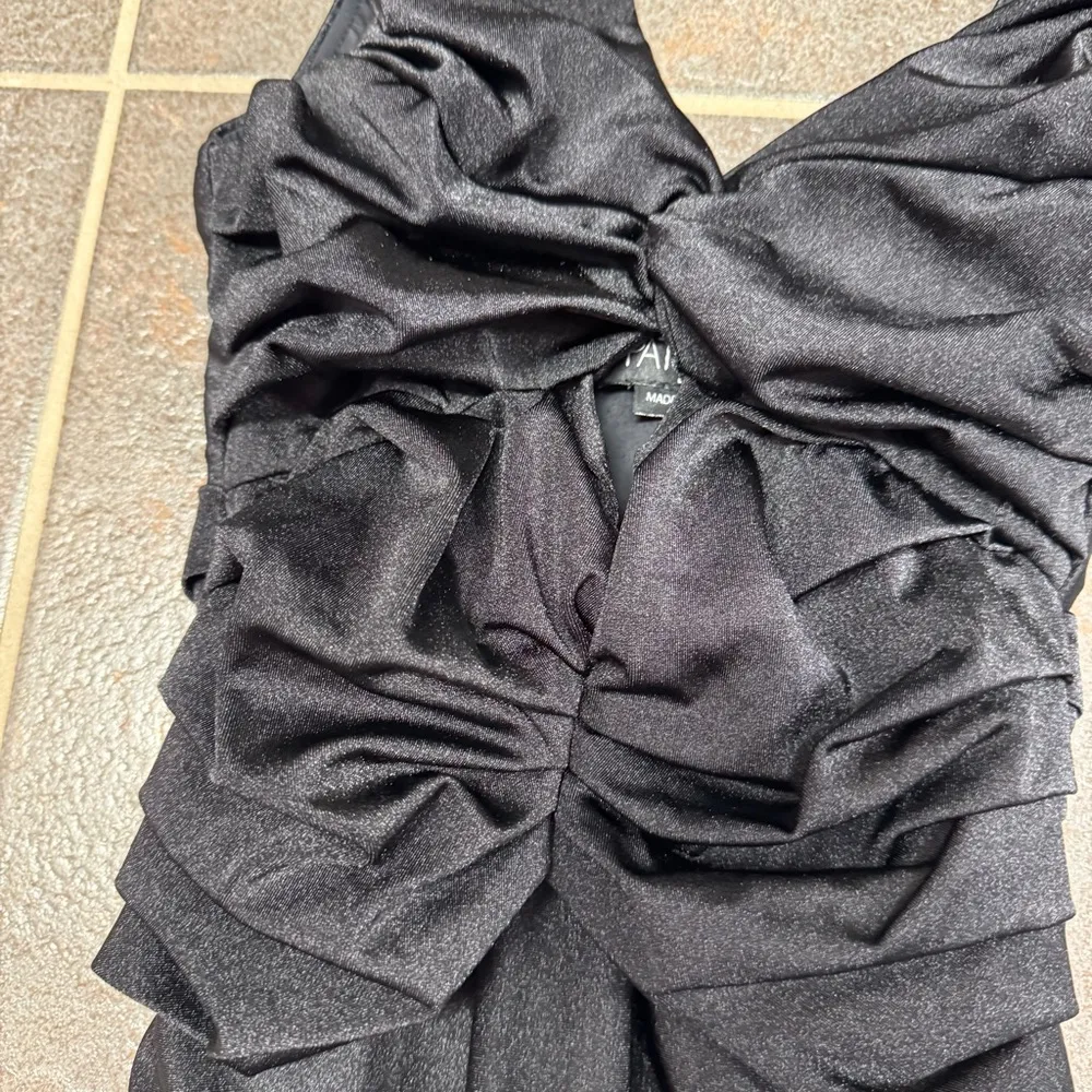 PatBO Pleated Cut - Image 7