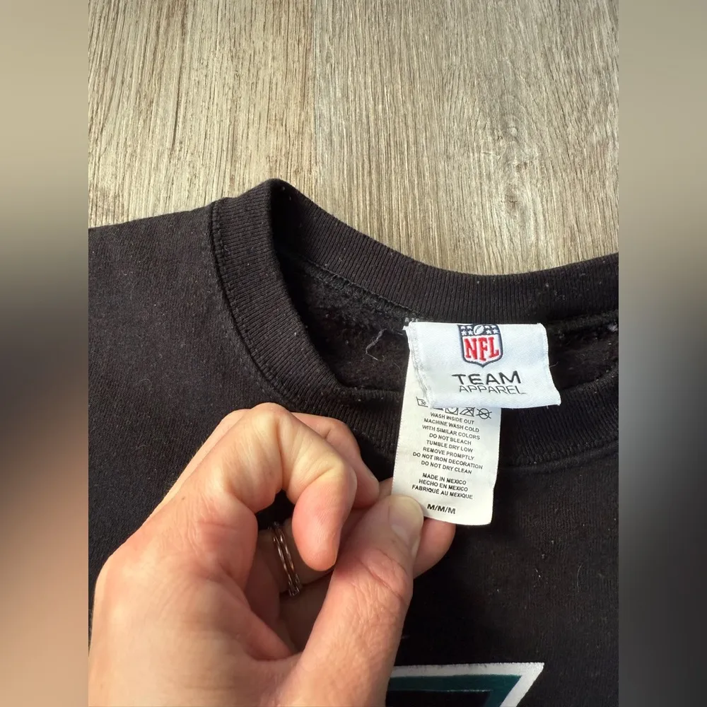 NFL Philadelphia Eagles Sweatshirt Crewneck Black Blue Size S M UNISEX Birds - Image 4