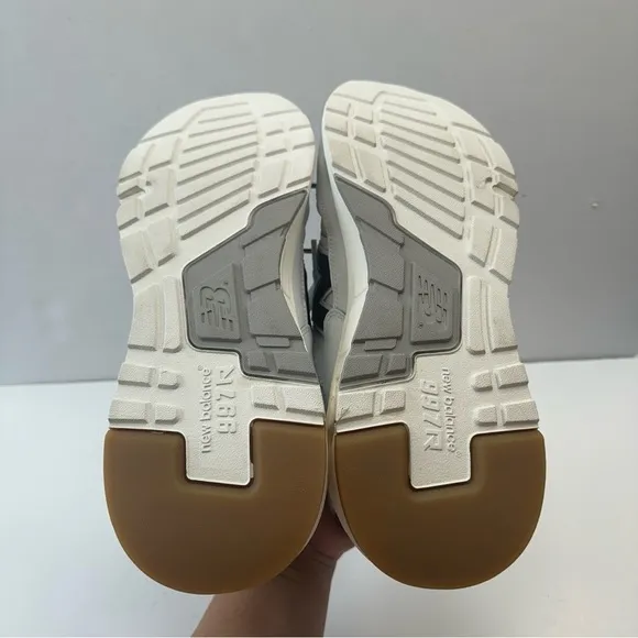 New Balance 997R NB White Navy Mens 11 Womens 12.5 Unisex Casual‎ Shoes Sneakers - Image 6