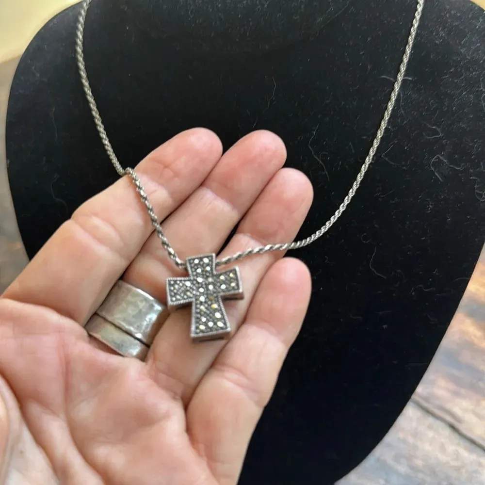 Sterling silver chain and cross necklace - Image 2