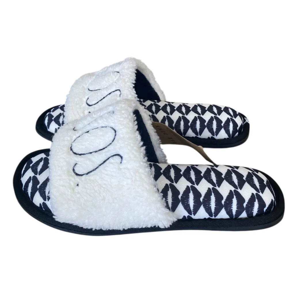 Rae Dunn Black and White “BESOS” Kisses Fuzzy Slippers NEW Size SMALL - Image 3