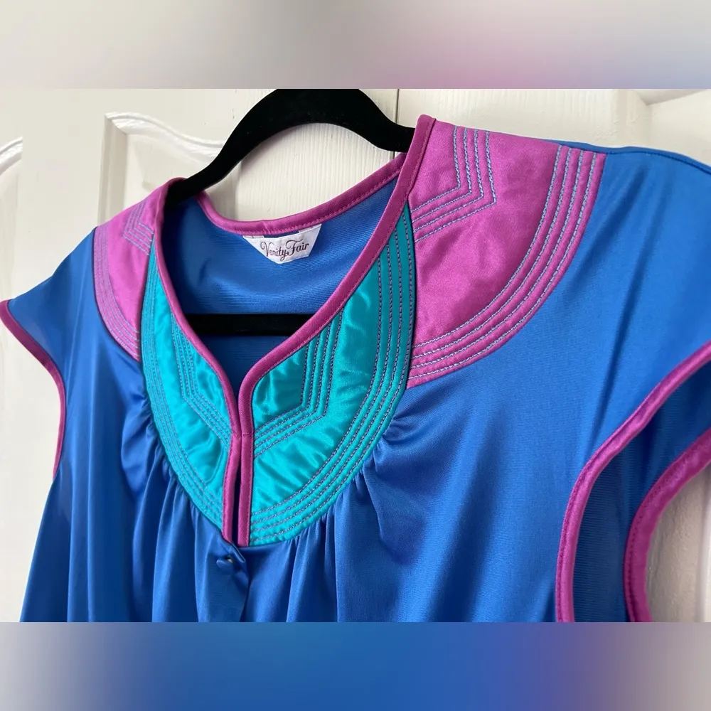 Vanity Fair - Vintage - Blue & Teal - Woman’s Buttoned Robe/Gown - Size Small - Image 5