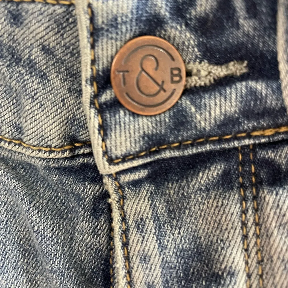 Treasure & Bond Foster Boyfriend High Rise Shorts Distressed Size 25 NWT - Image 6